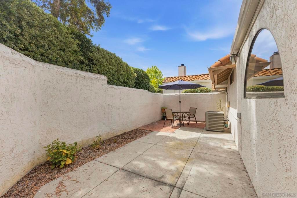 Image 40 of property listing at 4576 Villas Drive, Bonita, CA 91902