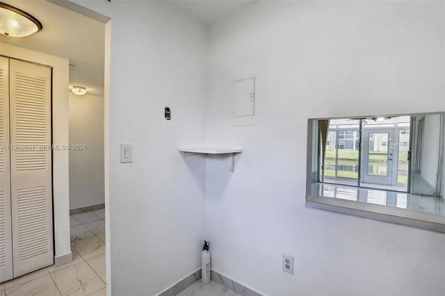 8951 Sunrise Lakes Blvd 105, Sunrise, FL 33322