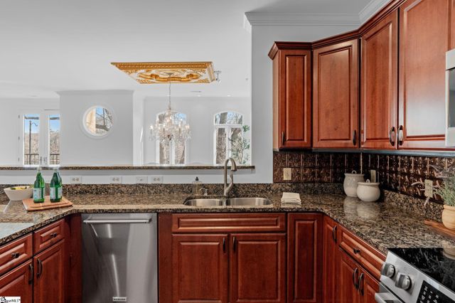 1209 E Washington Street Unit 301, Greenville, SC 29601