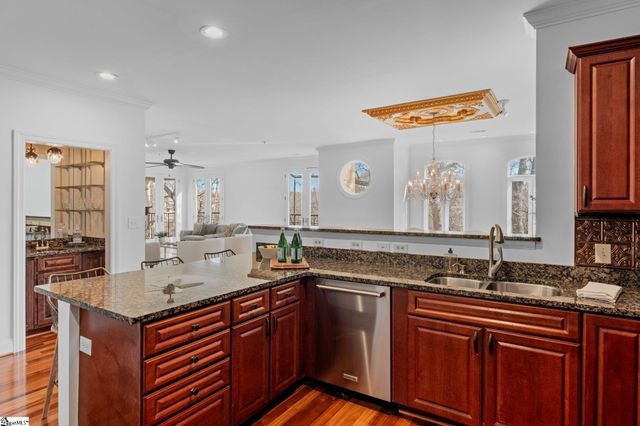 1209 E Washington Street Unit 301, Greenville, SC 29601