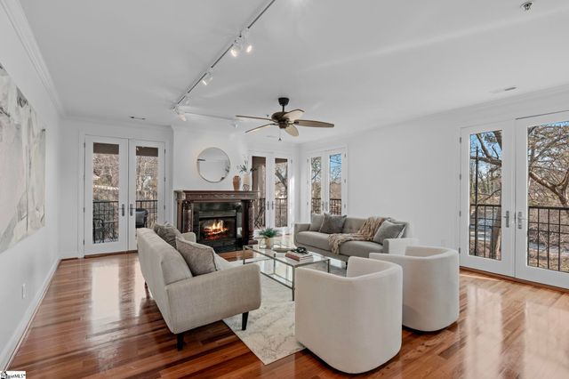 1209 E Washington Street Unit 301, Greenville, SC 29601