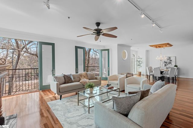 1209 E Washington Street Unit 301, Greenville, SC 29601