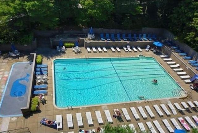 33 Pond Ave 813, Brookline, MA 02445