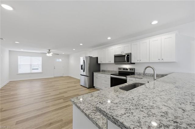 211 Compass DR, Elizabeth City, NC 27909