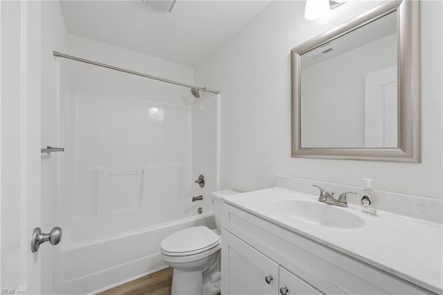 211 Compass DR, Elizabeth City, NC 27909