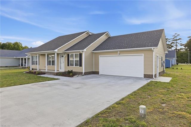 211 Compass DR, Elizabeth City, NC 27909