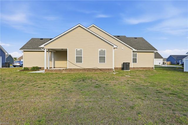 211 Compass DR, Elizabeth City, NC 27909