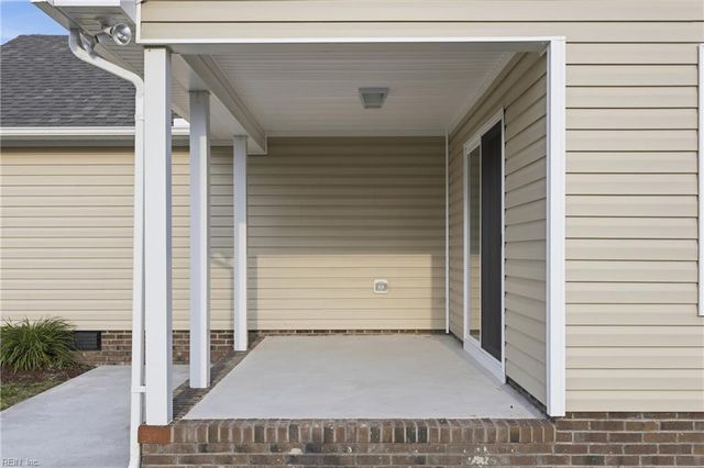 211 Compass DR, Elizabeth City, NC 27909