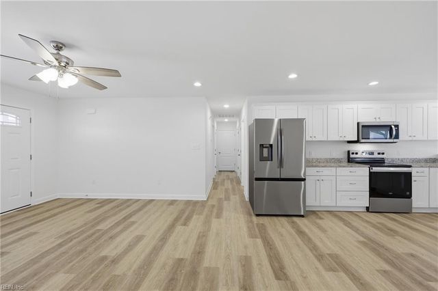 211 Compass DR, Elizabeth City, NC 27909