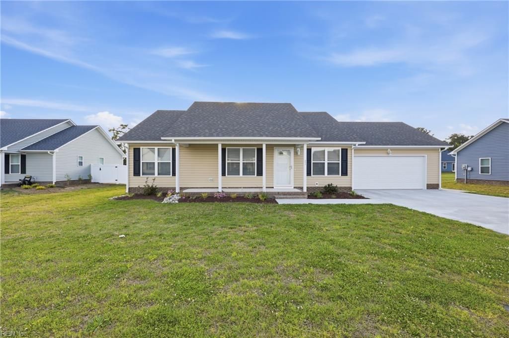 211 Compass DR, Elizabeth City, NC 27909