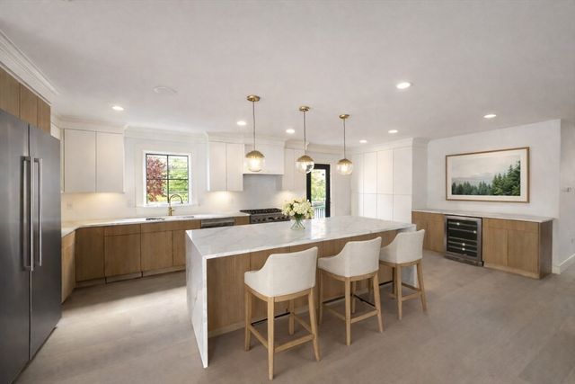 95 Stedman St 1, Brookline, MA 02446