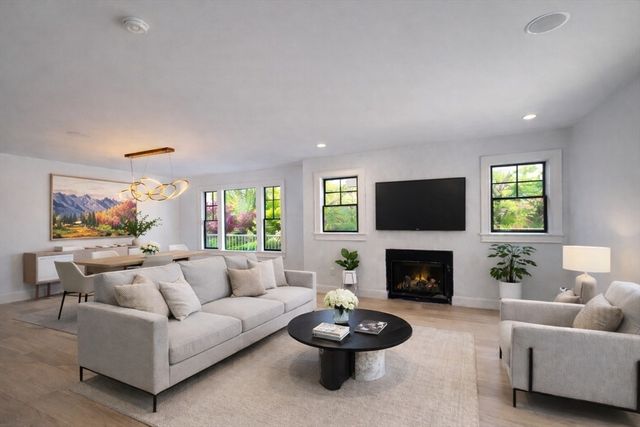 95 Stedman St 1, Brookline, MA 02446