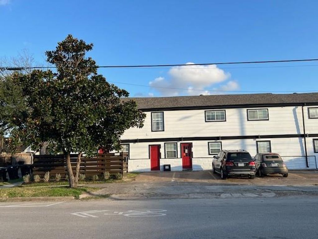 4301 La Branch Street B, Houston, TX 77004