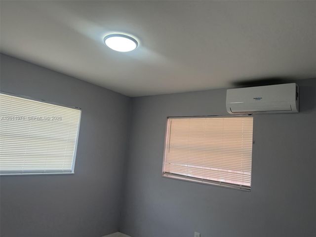 1067 NW 24th St 1067, Miami, FL 33127