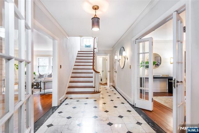 158 Mountain Avenue, Montclair, NJ 07042