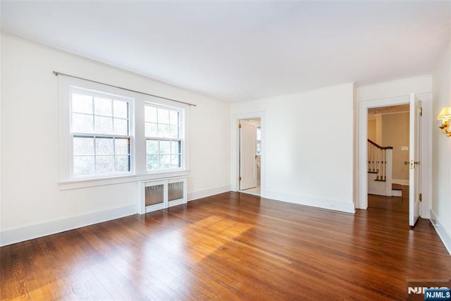 158 Mountain Avenue, Montclair, NJ 07042