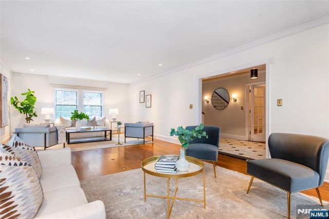 158 Mountain Avenue, Montclair, NJ 07042