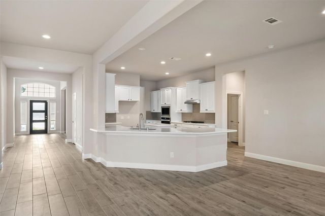 1524 N Blue Bonnet Lane, Angleton, TX 77515