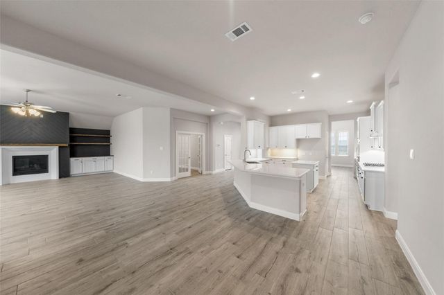 1524 N Blue Bonnet Lane, Angleton, TX 77515