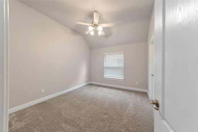 1524 N Blue Bonnet Lane, Angleton, TX 77515