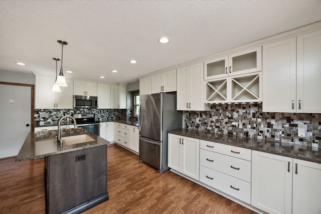 965 4th Street, Waukee, IA 50263