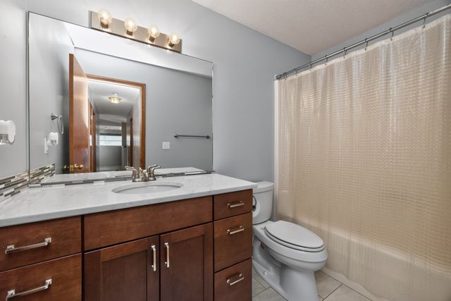 965 4th Street, Waukee, IA 50263