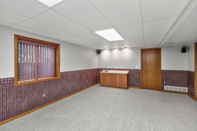 965 4th Street, Waukee, IA 50263