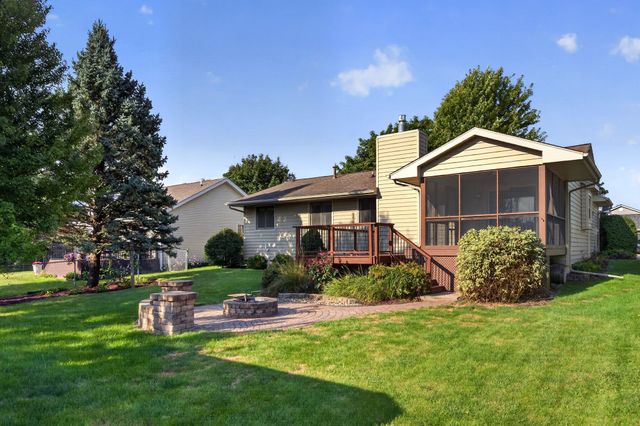 965 4th Street, Waukee, IA 50263