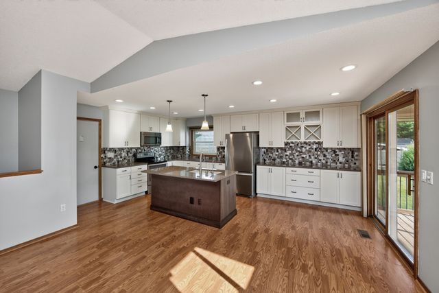 965 4th Street, Waukee, IA 50263