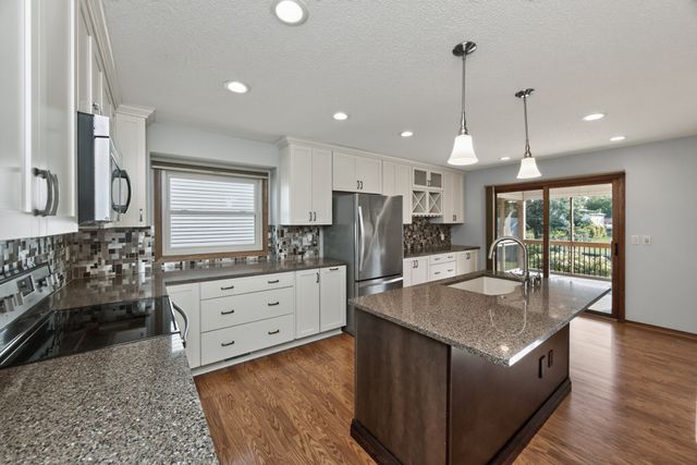 965 4th Street, Waukee, IA 50263