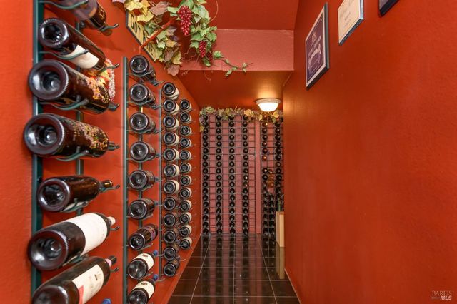 2 Wedgewood Ct, Petaluma, CA 94954