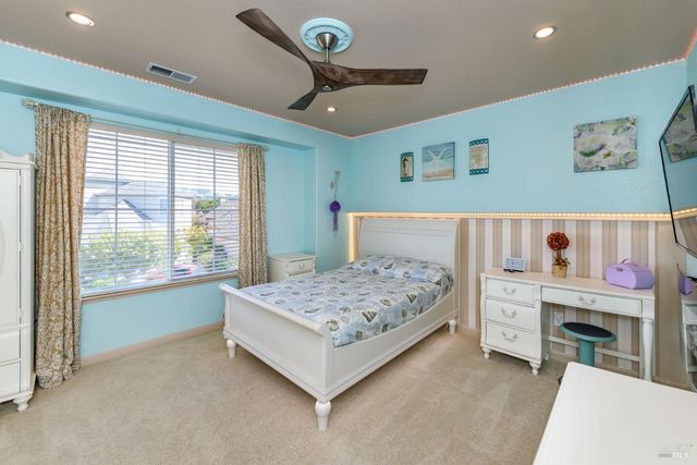 2 Wedgewood Ct, Petaluma, CA 94954