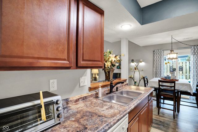 7813 Hunters Path, Indianapolis, IN 46214