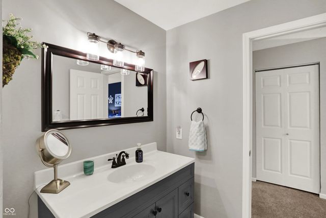 7813 Hunters Path, Indianapolis, IN 46214