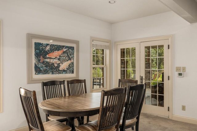 2120 Carriage Hills DRIVE, Delafield, WI 53018