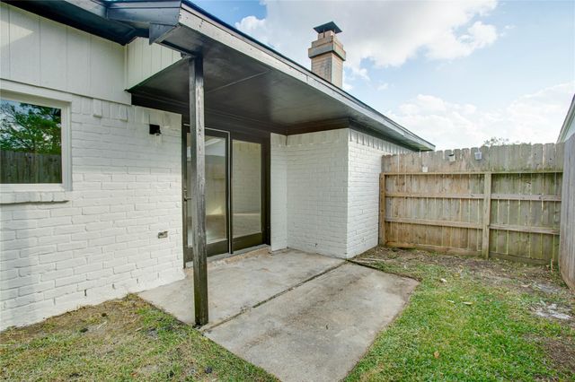 9809 Wren Court, Conroe, TX 77385