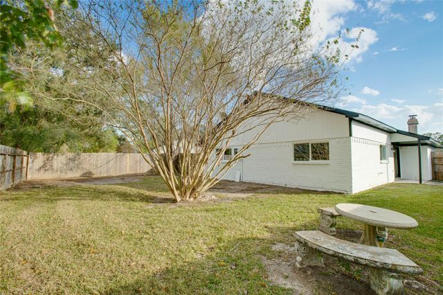 9809 Wren Court, Conroe, TX 77385