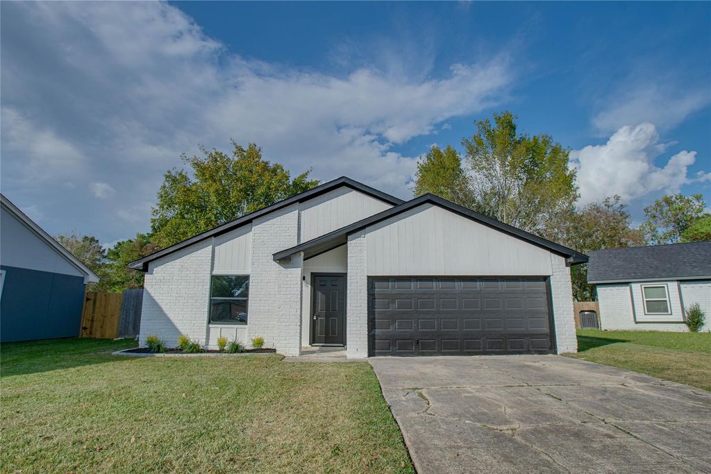 9809 Wren Court, Conroe, TX 77385