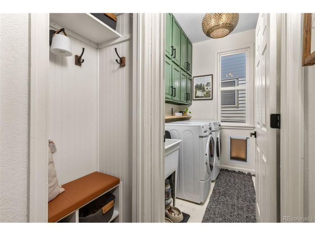 8756 Aberdeen Cir, Highlands Ranch, CO 80130