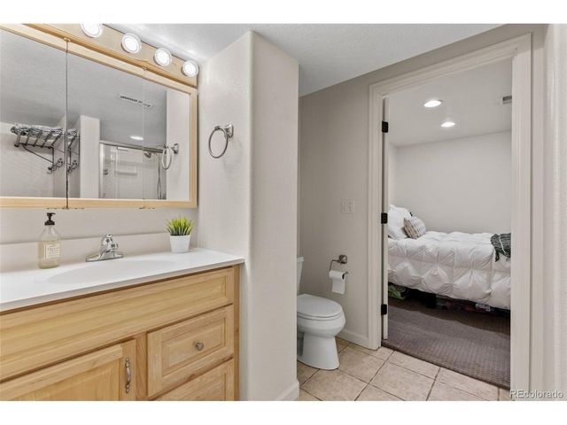 8756 Aberdeen Cir, Highlands Ranch, CO 80130