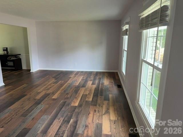 1376 Glenheath Drive, Hendersonville, NC 28791