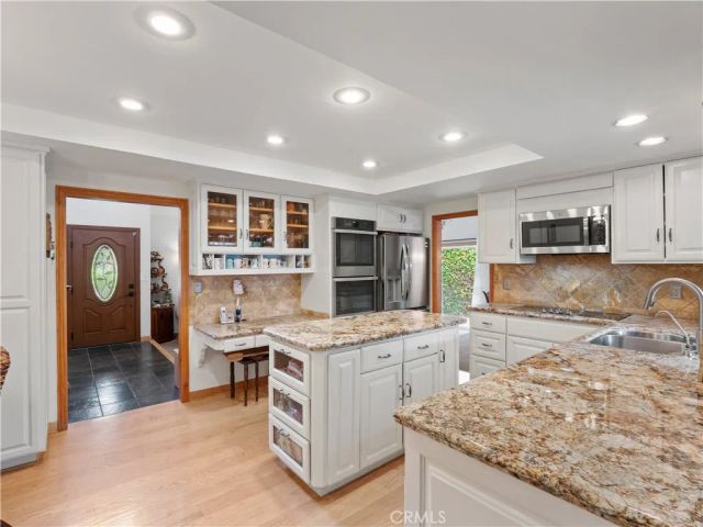 25415 Via Alcira, Valencia, CA 91355