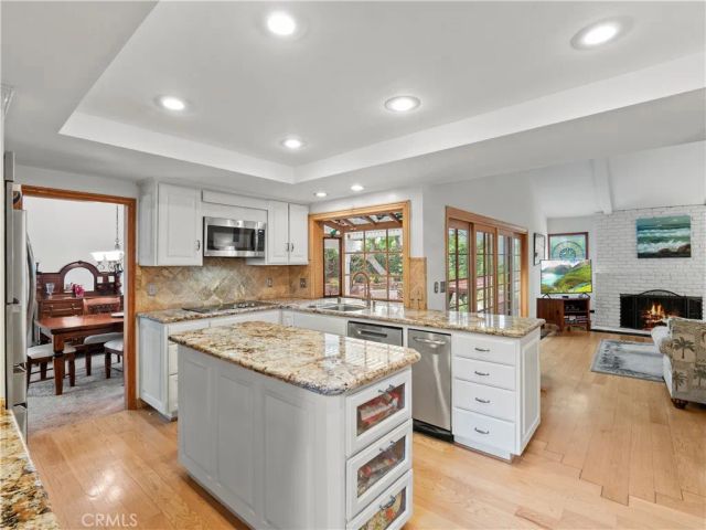 25415 Via Alcira, Valencia, CA 91355