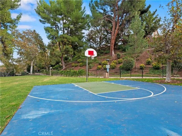 25415 Via Alcira, Valencia, CA 91355