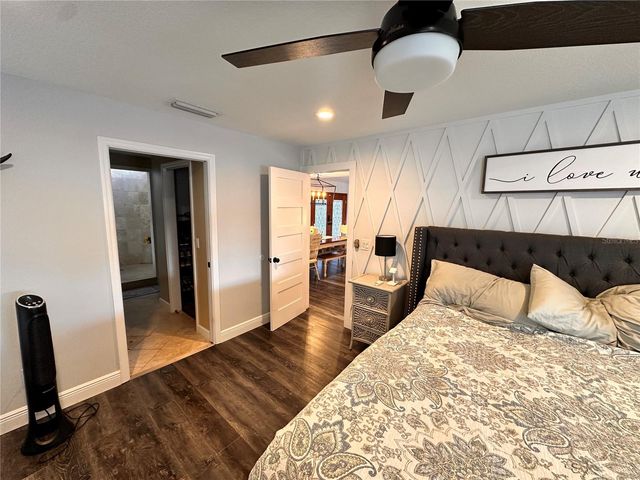 5807 SCHOONER WAY, Tampa, FL 33615