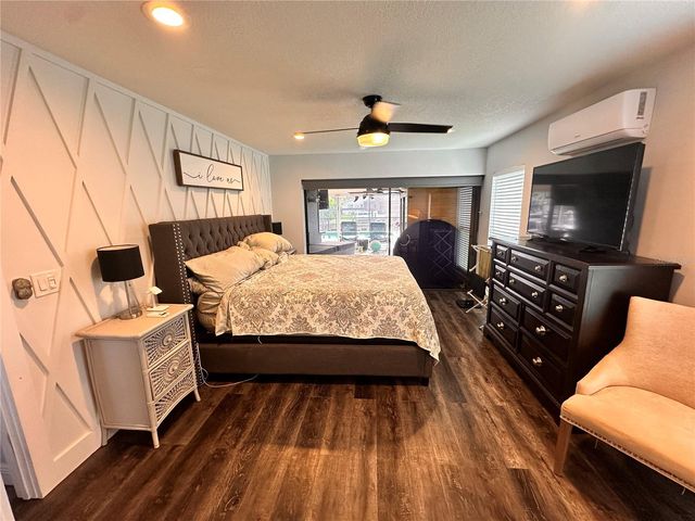 5807 SCHOONER WAY, Tampa, FL 33615