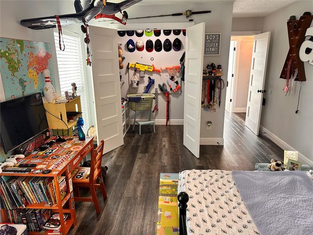 5807 SCHOONER WAY, Tampa, FL 33615