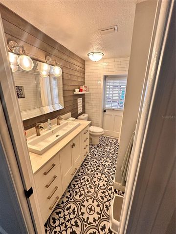 5807 SCHOONER WAY, Tampa, FL 33615