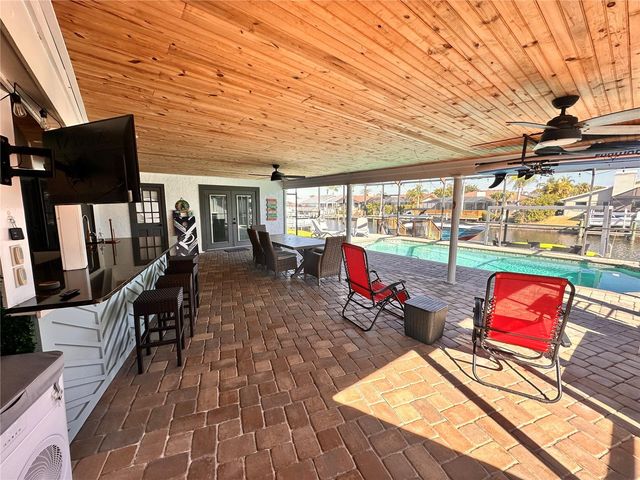 5807 SCHOONER WAY, Tampa, FL 33615