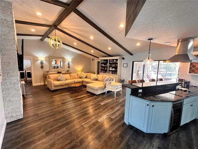 5807 SCHOONER WAY, Tampa, FL 33615